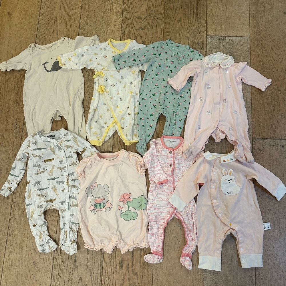8 pieces of One Pieces footies Set size 0-3M